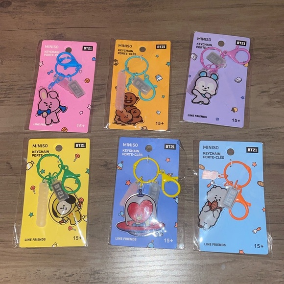 Accessories - BT21 Keychains